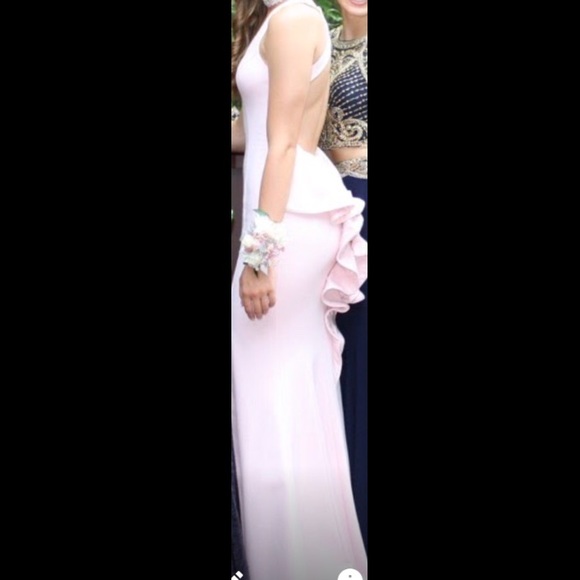 Dresses & Skirts - Pale pink prom dress
